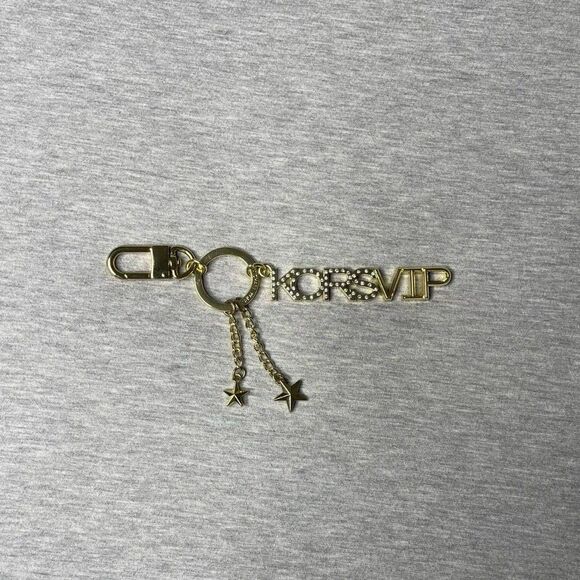 Michael Kors Crystal Embellished 'Kors VIP' Charm Keychain - Picture 7 of 11